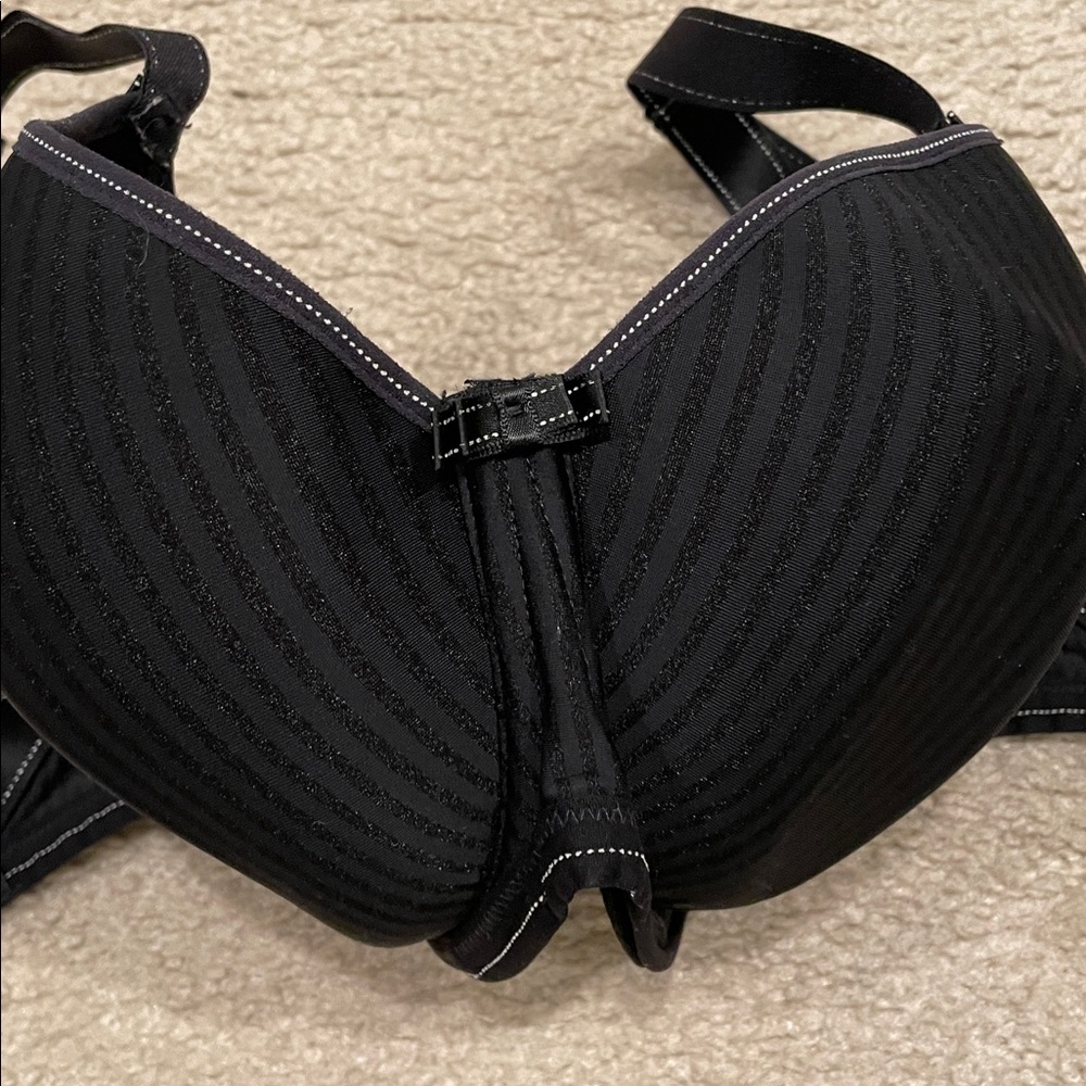 Preowned Freya Black Bra size 30I - Picture 2 of 8